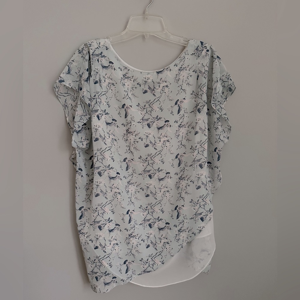 Suzy Shier blouse size medium